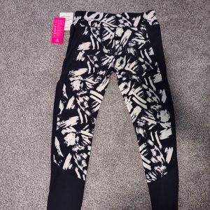 ReActivate black and white leggings NWT